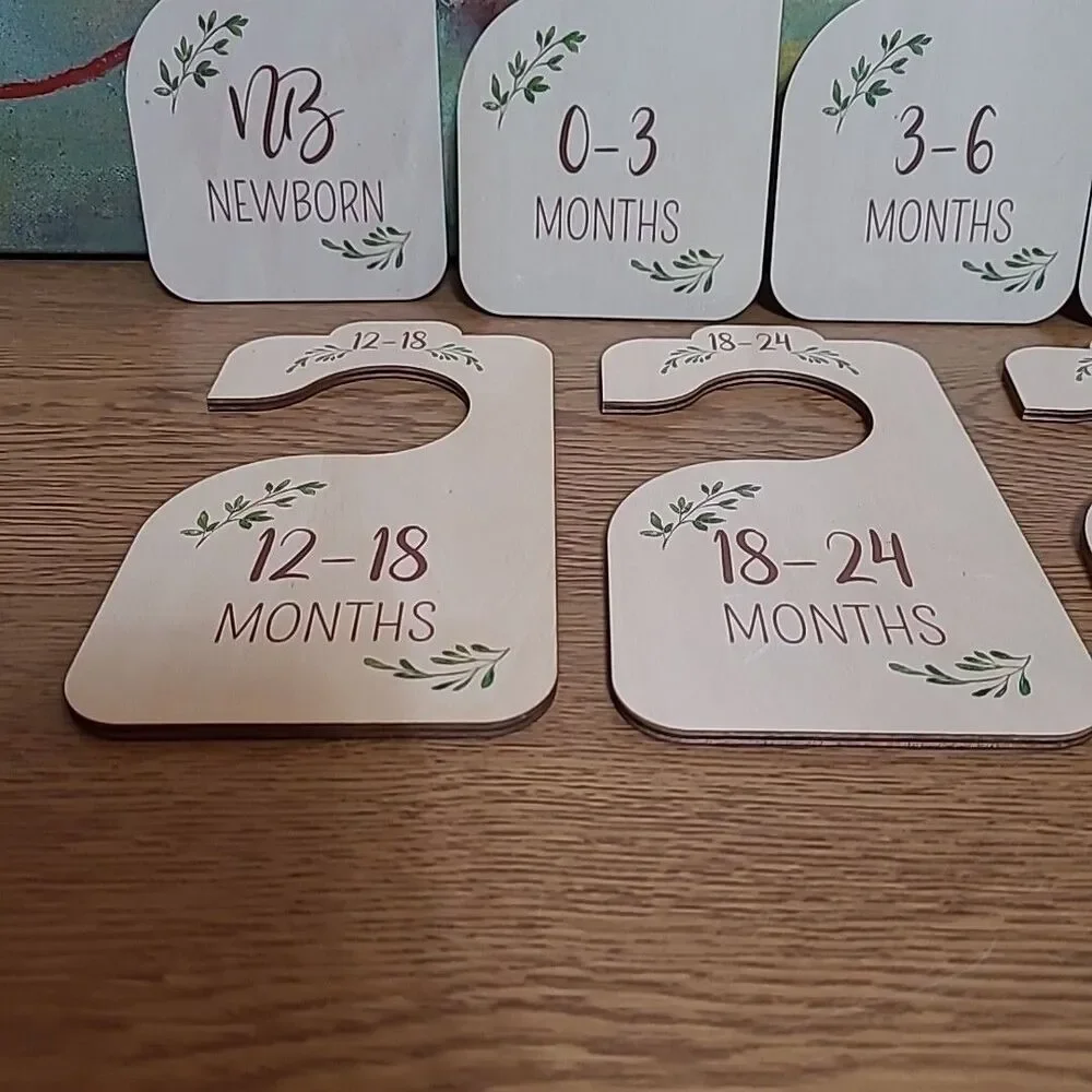 Baby Hanging Clothes Organizer Hangers Size Separators Wooden NB To Toddler